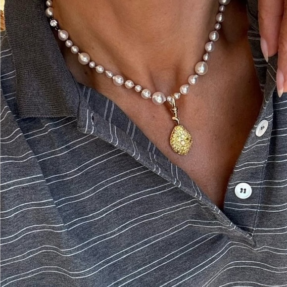 Meet your Posher, Julie - Picture 1 of 1